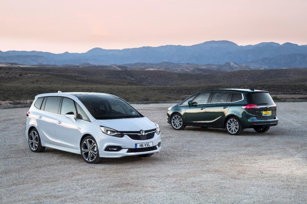 2012 Opel Zafira Tourer seats 7, returns up to 44 mpg - Autoblog