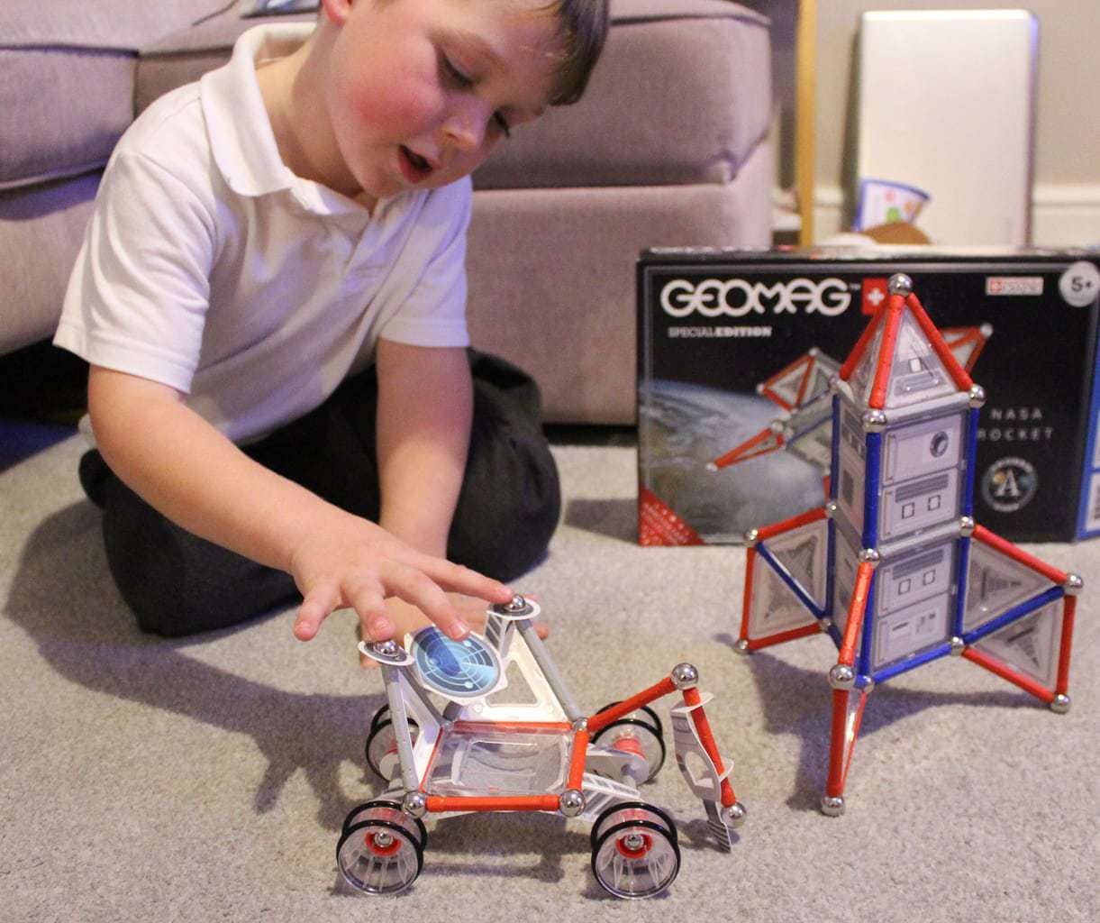 Geomag rocket and rover